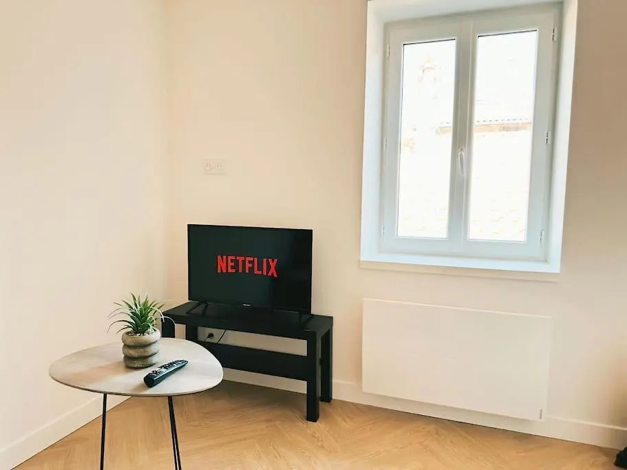 Le Studio - Cocon Scandinave - Parking Gratuit Pont-de-Veyle 0*,  France