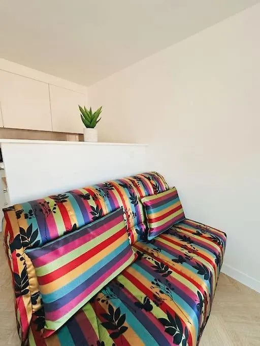 Le Studio - Cocon Scandinave - Parking Gratuit Pont-de-Veyle 0*,  France